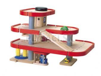 Plan Toys EKO - dvojposchodová garáž s autíčkom a panáčikom