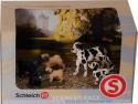 Schleich - Set - Buldog pes, fena, šteňatá, dánska doga a šteňa